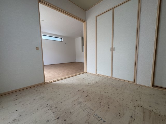 沖縄市知花（全5棟）C号棟の和室|C号棟　和室4.5帖＋収納付き♪
