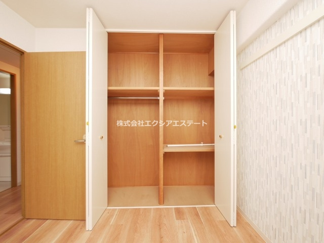 レジデンスウエストアロウ夕陽ヶ丘の収納
