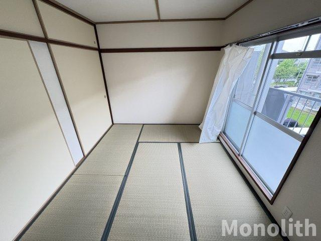 泉北城山台３丁14号棟の和室