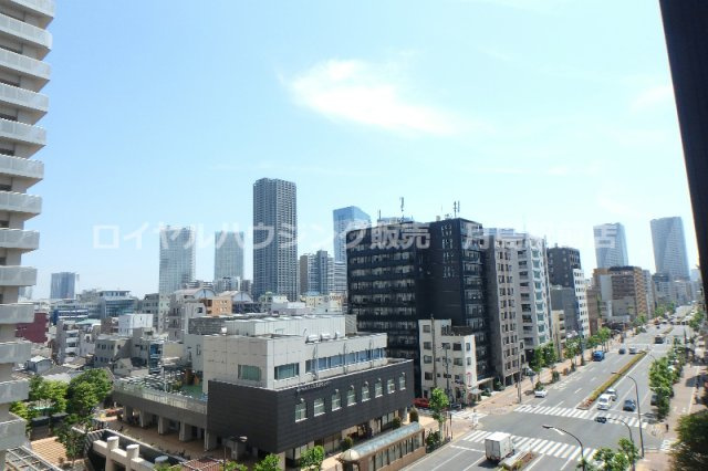 ☆月島駅前の大通り向きになります☆