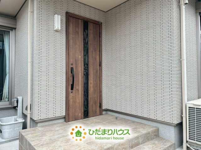 羽生市中央５丁目　中古一戸建ての玄関