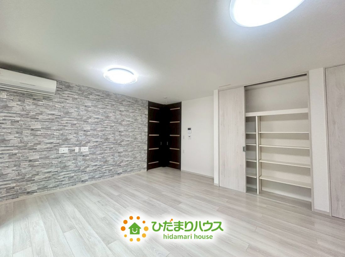 羽生市中央５丁目　中古一戸建ての居間・リビング
