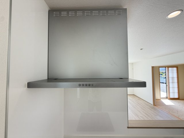 沖縄市知花（全5棟）D号棟のキッチン|D号棟　お手入れしやすい換気扇♪