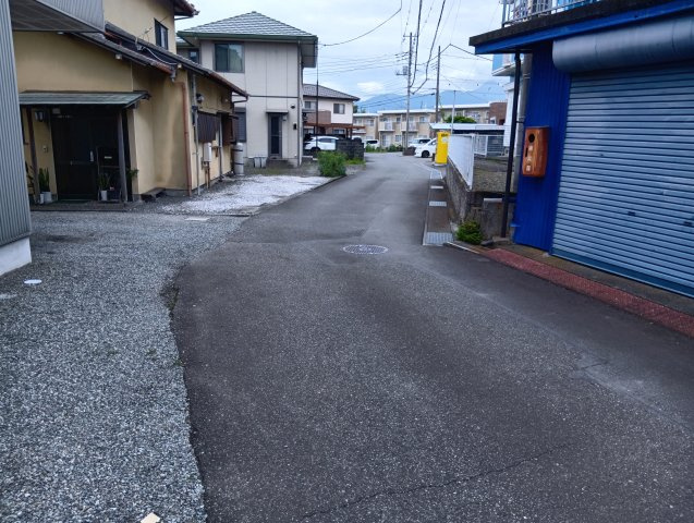 売土地　富士宮市万野原新田の前面道路含む現地写真|スーパー・ドラッグストア・コンビニまで車で10分圏内です。