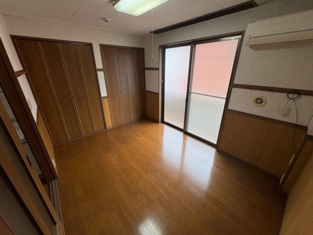 バーデンメモリアル市川の居間・リビング