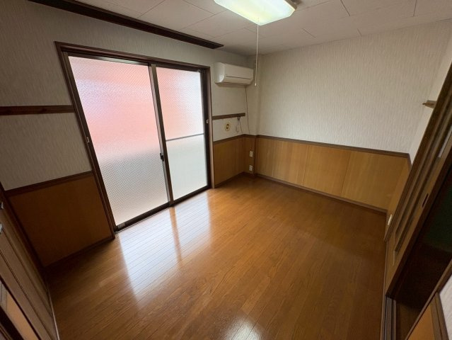 バーデンメモリアル市川の居間・リビング