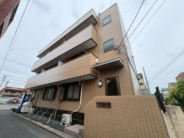 バーデンメモリアル市川の外観
