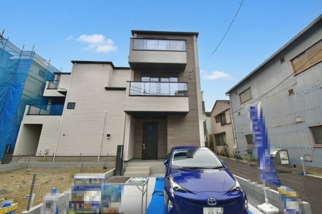 荒川区町屋6丁目　新築戸建　残3棟の外観|2026.07.12撮影

現地ご見学希望・資料請求などお気軽にお問い合わせ下さい！
03-5990-5201