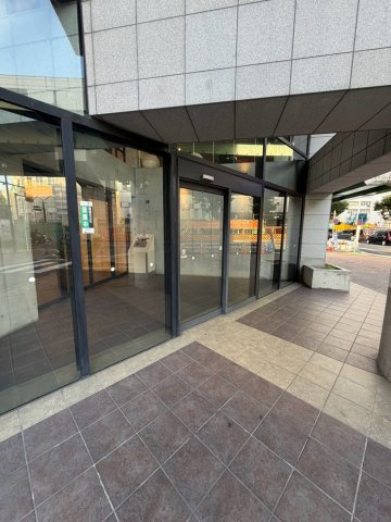 スクエア名駅南のエントランス