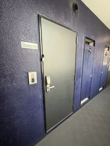 スクエア名駅南の玄関