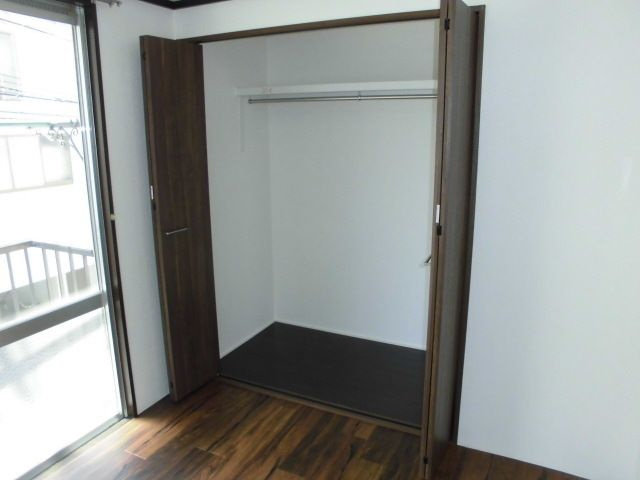 旭町サンコーポの収納