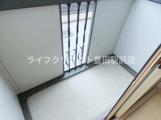 B-クレセントのバルコニー