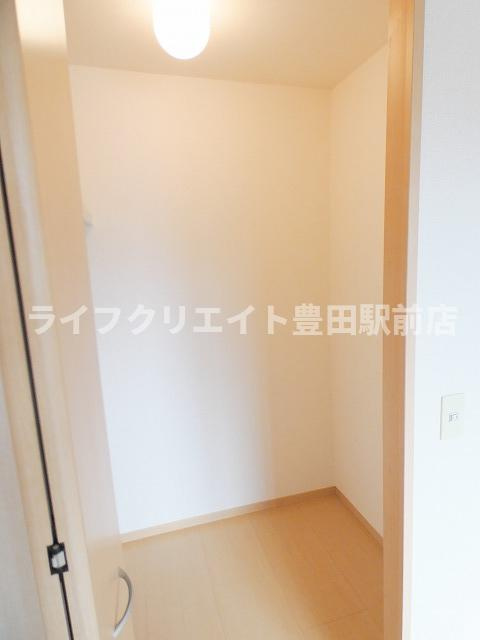 B-クレセントの収納