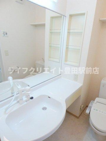 B-クレセントの洗面所
