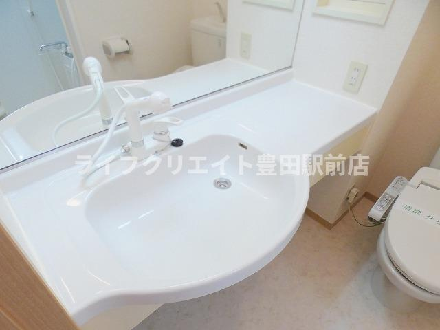 B-クレセントの洗面所
