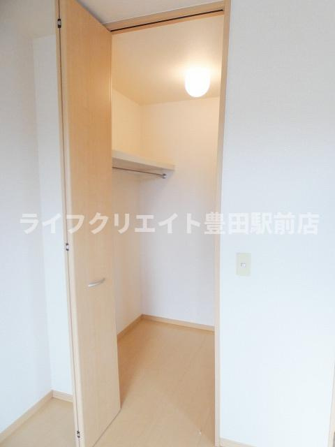 B-クレセントの収納