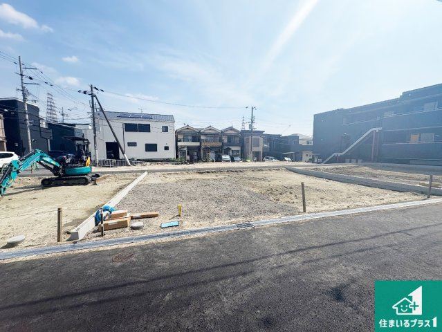大東市中垣内　第5期　新築一戸建ての外観|周辺は落ち着いた街並みの住宅地！子育てがしやすい住環境です！まだ未完成ですが、現地でしかわからない事もございます。是非一度ご覧ください。