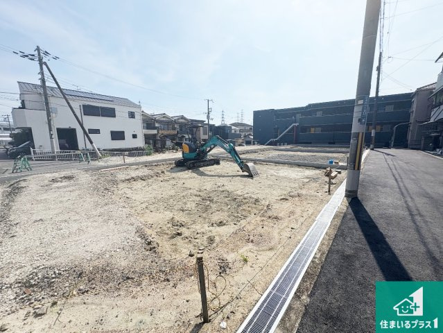 大東市中垣内　第5期　新築一戸建ての外観|周辺は落ち着いた街並みの住宅地！子育てがしやすい住環境です！まだ未完成ですが、現地でしかわからない事もございます。是非一度ご覧ください。