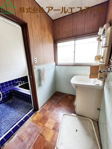 姫路市御立西3丁目　　中古戸建の独立洗面台