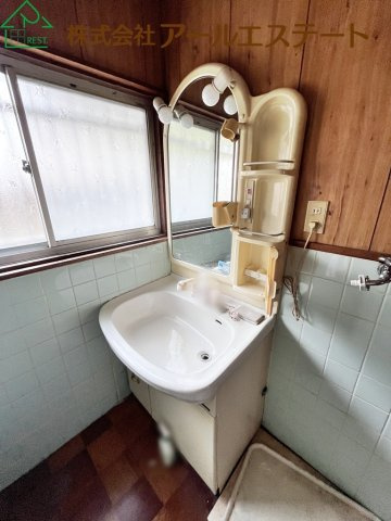 姫路市御立西3丁目　　中古戸建の独立洗面台