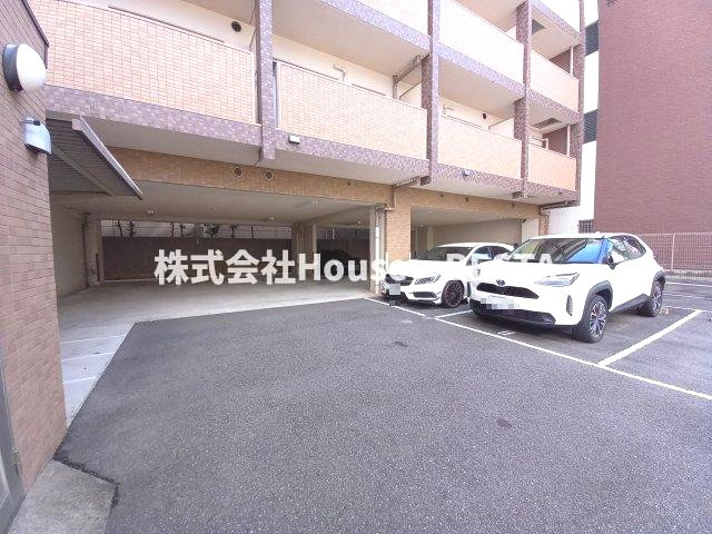KMS新生水木通の駐車場