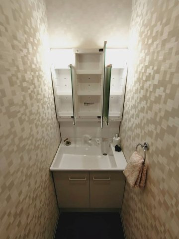 中古戸建の独立洗面台