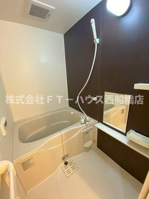 サンライズ船橋塚田の浴室