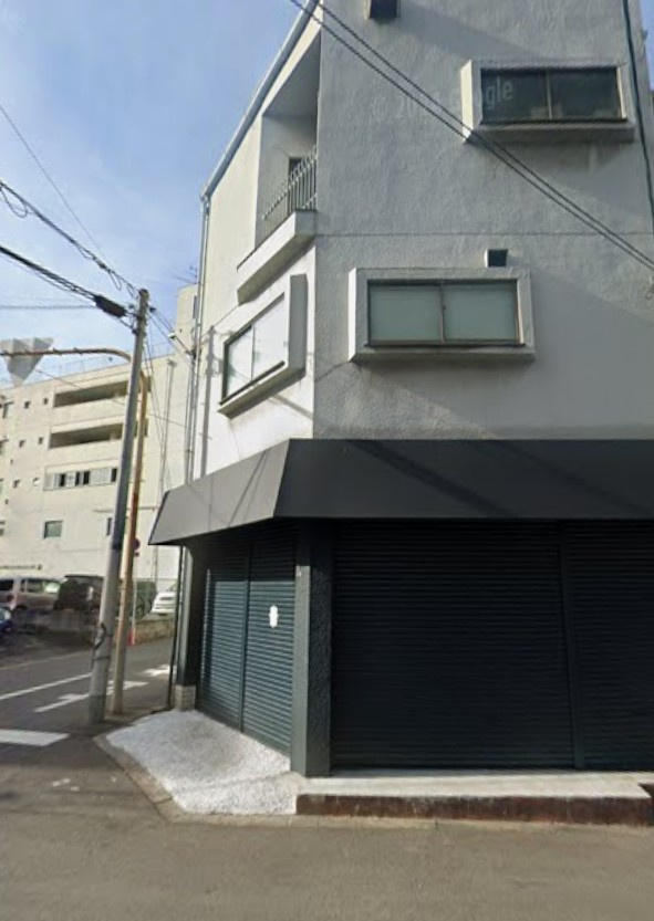 西区本田連棟店舗の外観