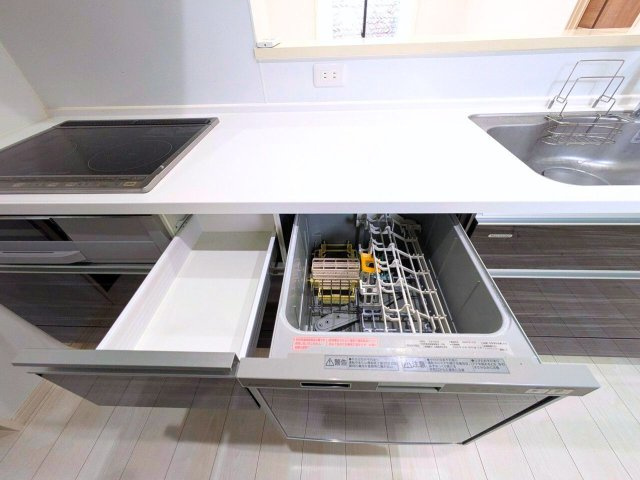 松山市吉藤２丁目の中古一戸建のキッチン|キッチンでお料理をお楽しみください