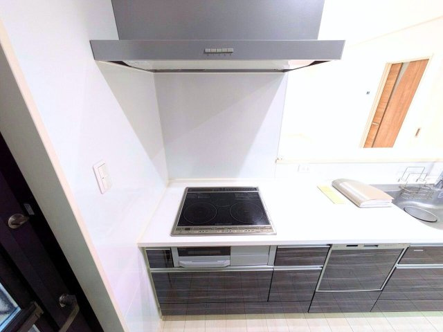 松山市吉藤２丁目の中古一戸建のキッチン|使いやすいキッチンです