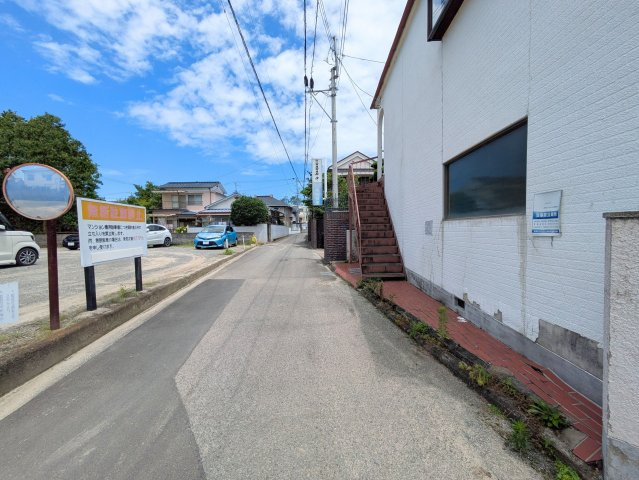 中村一丁目土地の前面道路含む現地写真