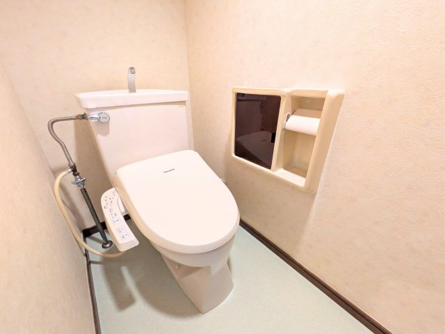 ライオンズマンション道後公園のトイレ|                                                  