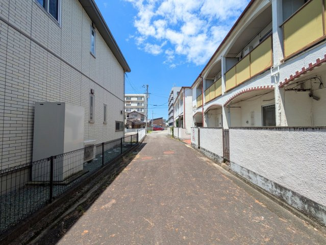 中村一丁目土地の前面道路含む現地写真