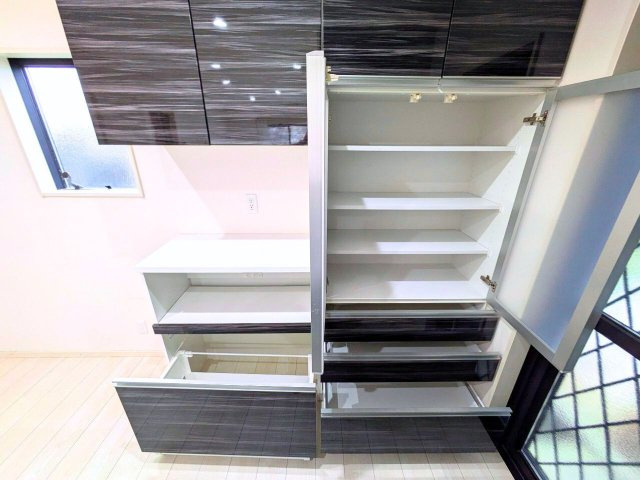 松山市吉藤２丁目の中古一戸建のキッチン|キッチンでお料理をお楽しみください
