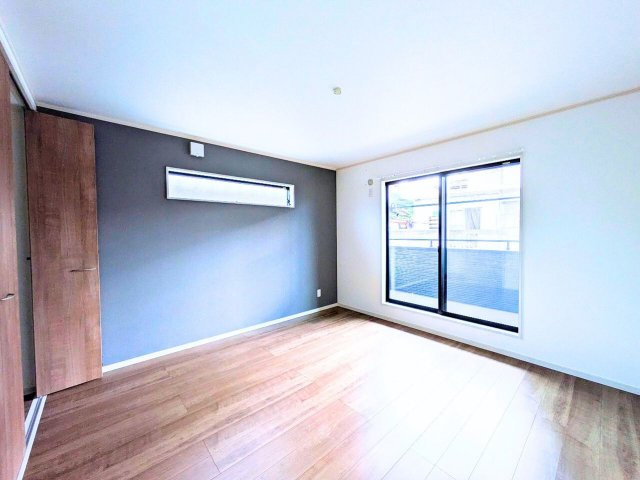 松山市吉藤２丁目の中古一戸建の洋室|                                                  