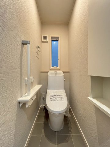 一宮市野口新築戸建てのトイレ|トイレ2階