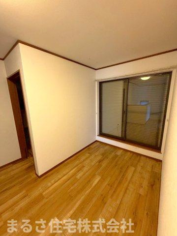 青島3丁目　中古戸建の洋室
