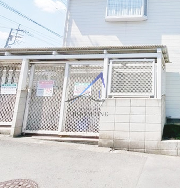エステート三田のその他共用部分|敷地内ごみ置き場です。