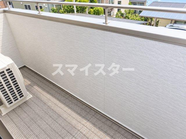 蕨市南町１丁目のアパートのバルコニー