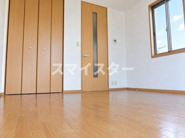蕨市南町１丁目のアパートの寝室