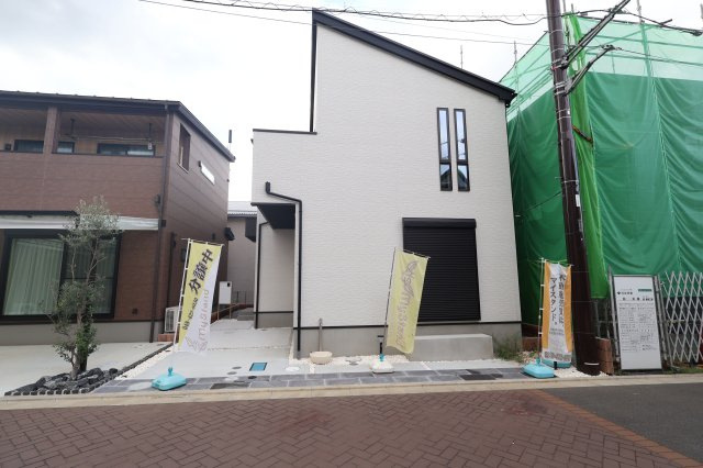 《仲介手数料無料》朝霞市三原５丁目4-74新築一戸建てグラファーレの外観|撮影日 2026年9月5日 17:00 曇り