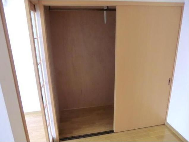 小坂町貸家の収納