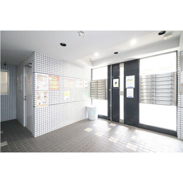 藤和シティコープ本山のエントランス