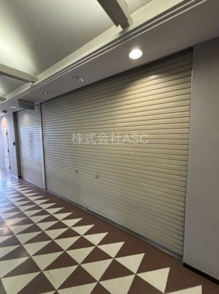 プラネ第1ビル　貸店舗・事務所の玄関