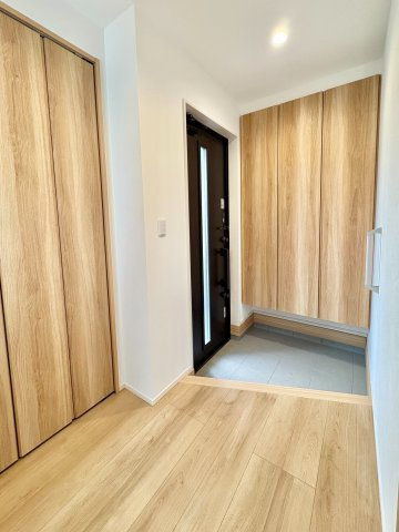 《中古戸建》さいたま市西区大字佐知川の玄関|玄関スペース