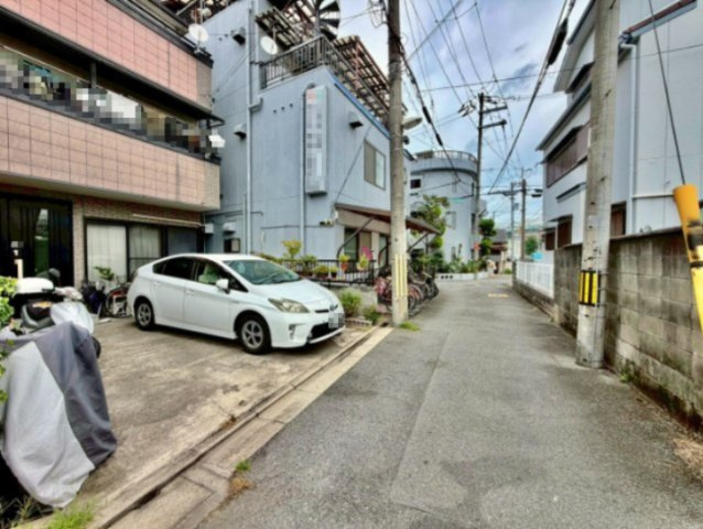 門真市城垣町の前面道路含む現地写真|道路幅員約3.5ｍ