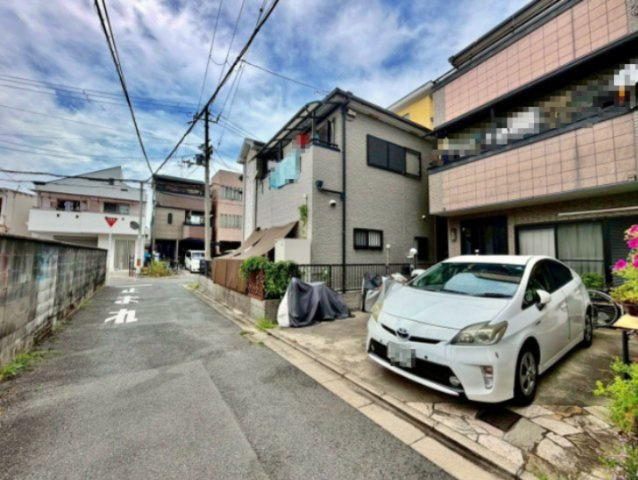 門真市城垣町の前面道路含む現地写真