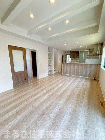 東宮1丁目　中古戸建の居間・リビング