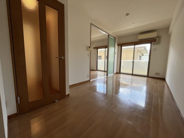 LS西松江城マンションの居間・リビング