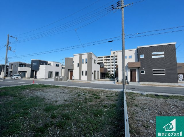 川西市清和台東　第6期　新築一戸建ての外観|周辺は落ち着いた街並みの住宅地！子育てがしやすい住環境です！まだ未完成ですが、現地でしかわからない事もございます。是非一度ご覧ください。